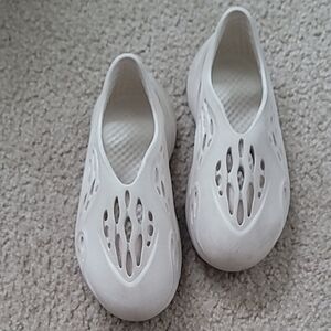 Yeezy White Foam Runners